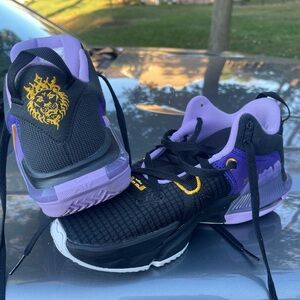LeBron Witness 7 Shoes with Gold Lion Logo